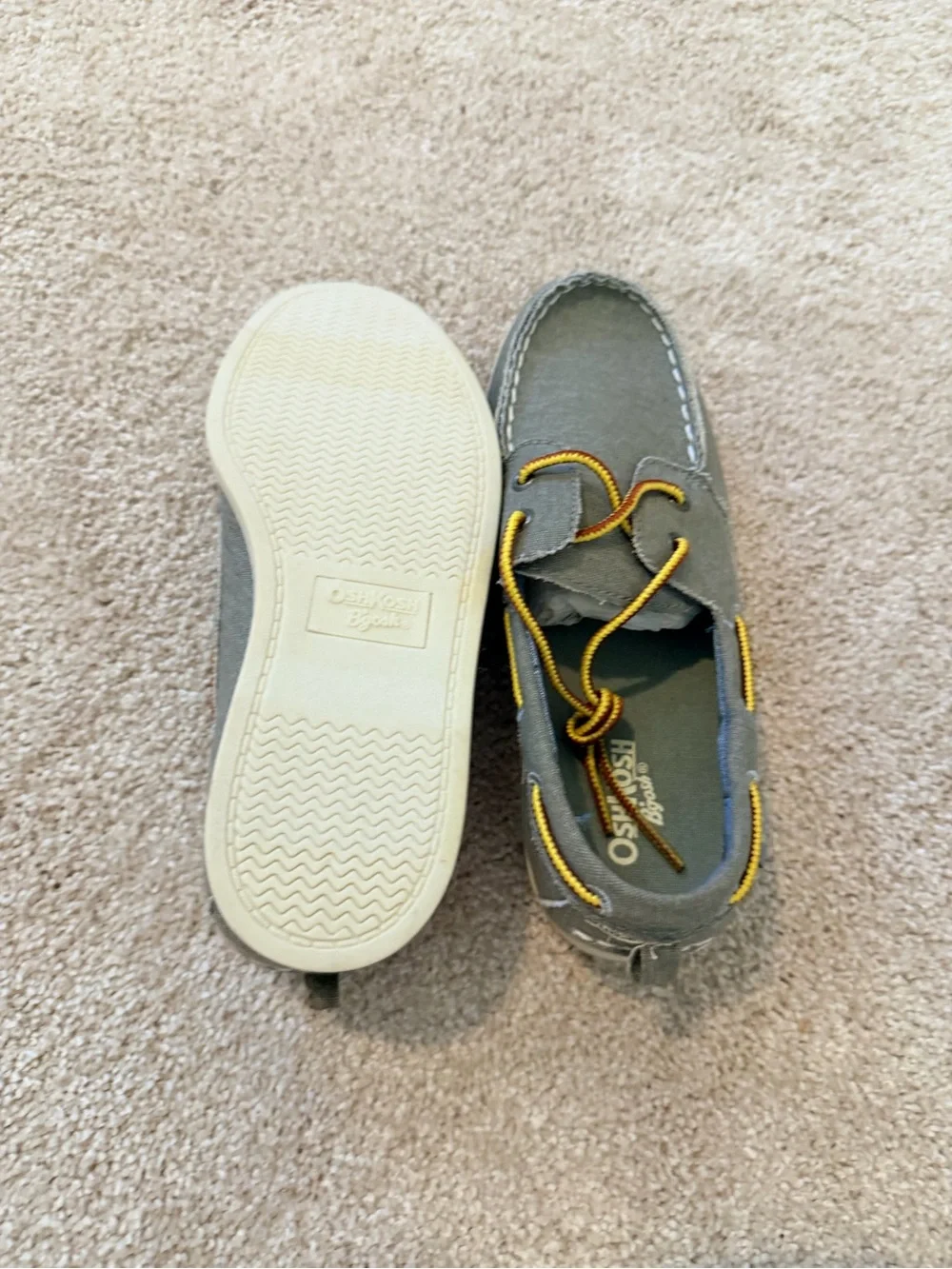 Oshkosh boat shoes